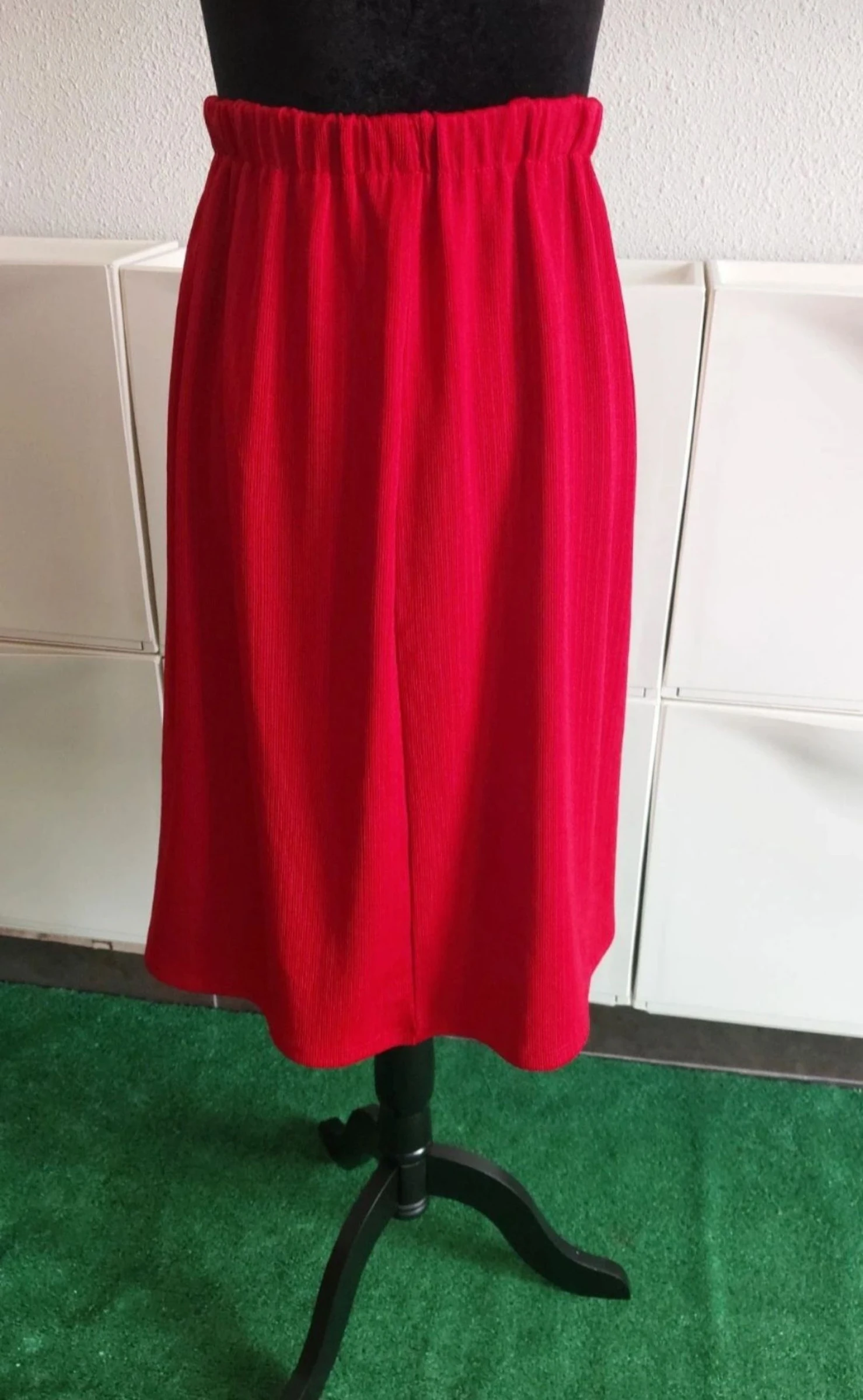 🏵falda roja talla 36-38-40 🏵